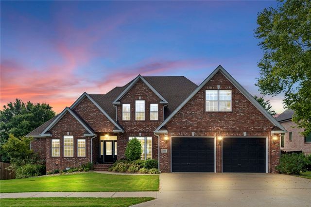 4006 NE Cadbury Avenue, Bentonville, AR 72712