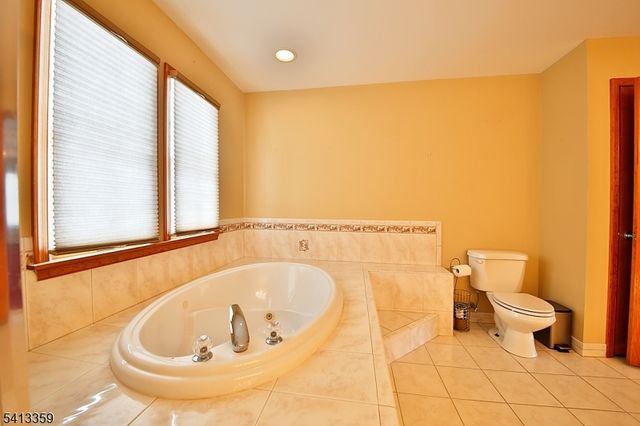 2 Marc Dr, Wantage Twp., NJ 07461