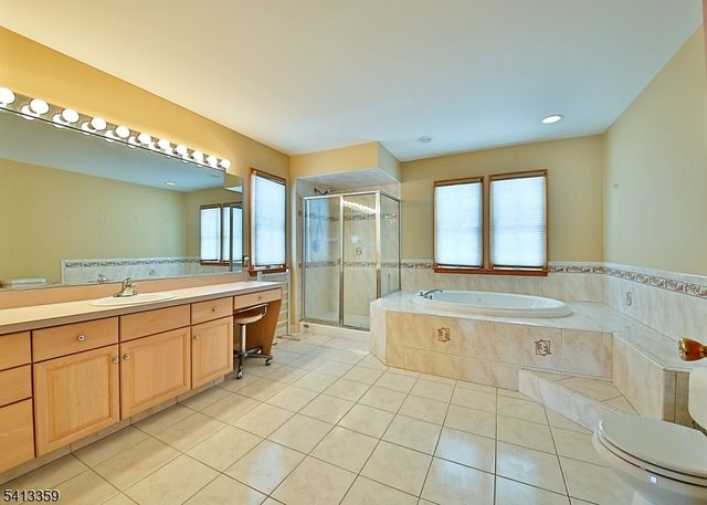 2 Marc Dr, Wantage Twp., NJ 07461