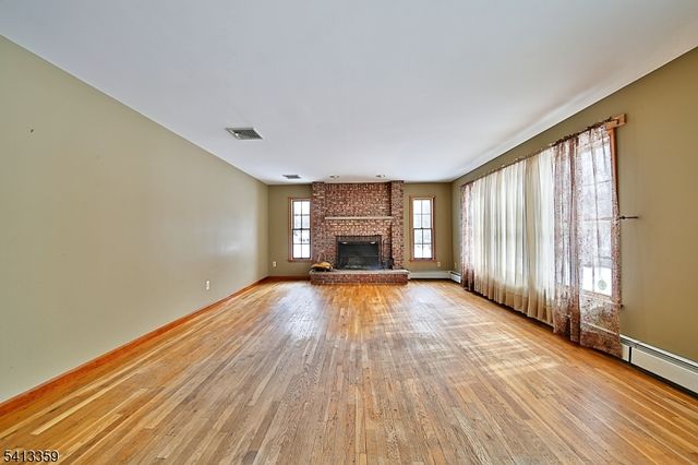 2 Marc Dr, Wantage Twp., NJ 07461