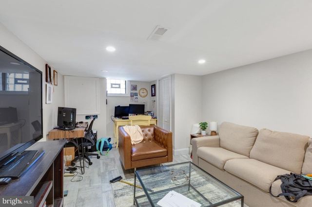 2147 E HAGERT ST, Philadelphia, PA 19125