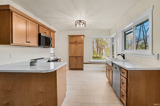 61889 County Road 15, Goshen, IN 46526