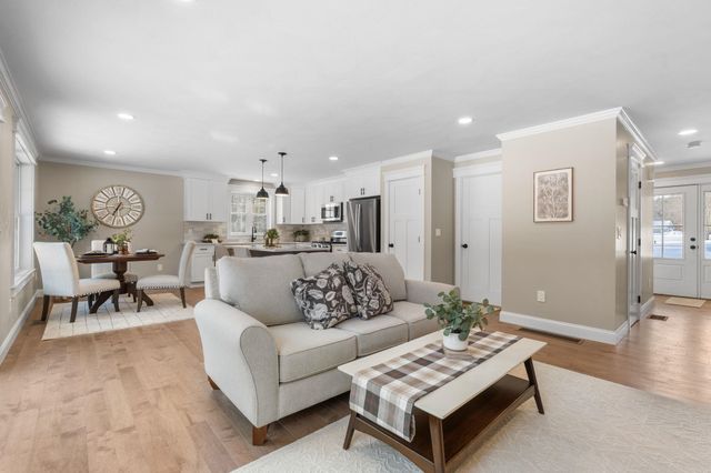 447 Silver Lake Road B, Hollis, NH 03049