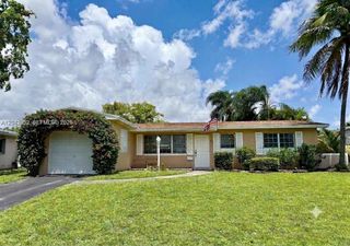 830 SW 64th Parkway, Pembroke Pines, FL 33023