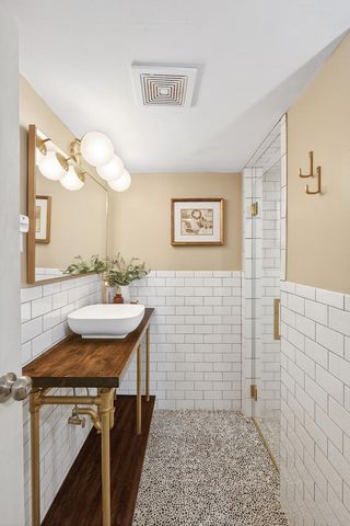 3156 Cleveland Street NE, Minneapolis, MN 55418