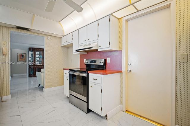 2103 SW 20th Circle, Boynton Beach, FL 33426