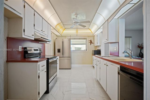 2103 SW 20th Circle, Boynton Beach, FL 33426
