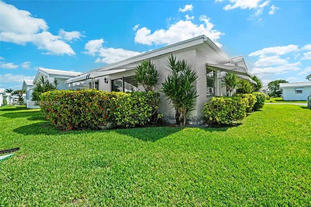 2103 SW 20th Circle, Boynton Beach, FL 33426