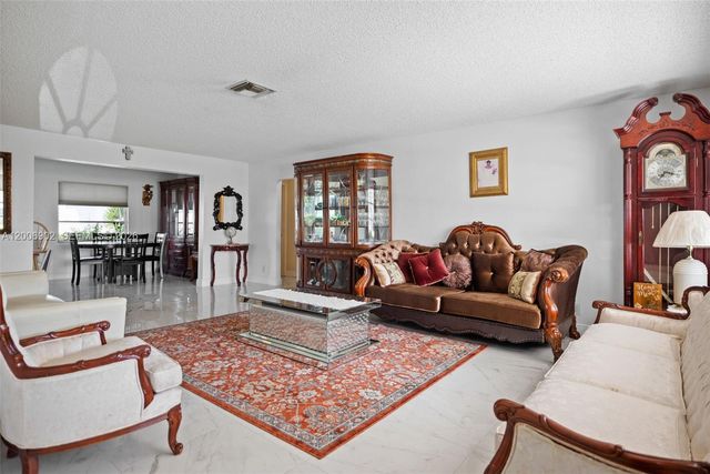 2103 SW 20th Circle, Boynton Beach, FL 33426