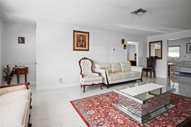 2103 SW 20th Circle, Boynton Beach, FL 33426