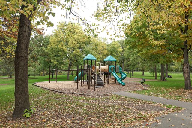 2309 W 95th Street, Bloomington, MN 55431
