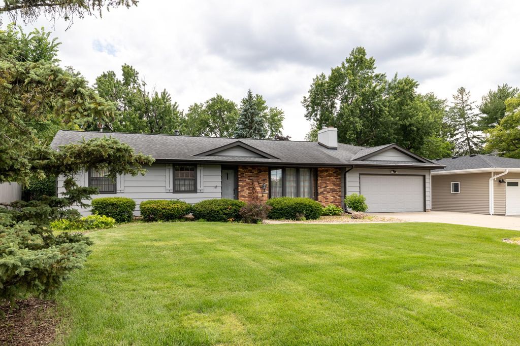 2309 W 95th Street, Bloomington, MN 55431 — photo 2