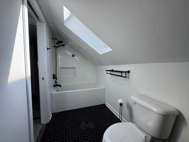 5916 W Cornelia Avenue, Chicago, IL 60634