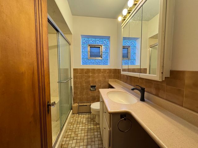 5916 W Cornelia Avenue, Chicago, IL 60634