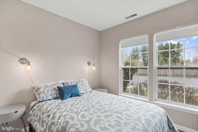 38151 GREENPORT LN, Ocean View, DE 19970