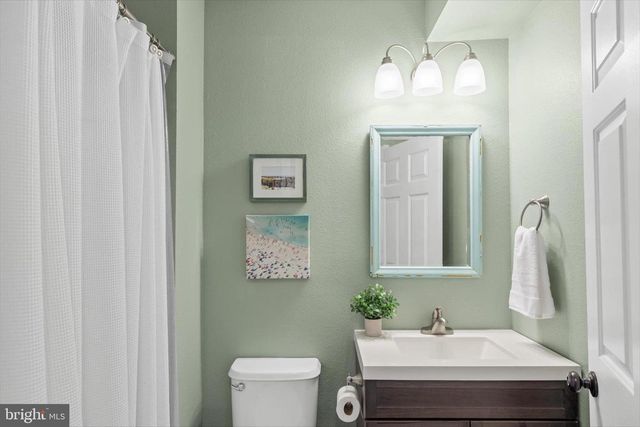 38151 GREENPORT LN, Ocean View, DE 19970