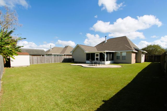 416 Windward Dr, Houma, LA 70360