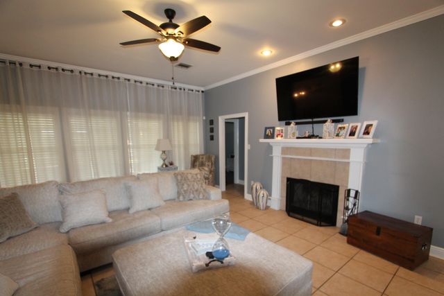 416 Windward Dr, Houma, LA 70360