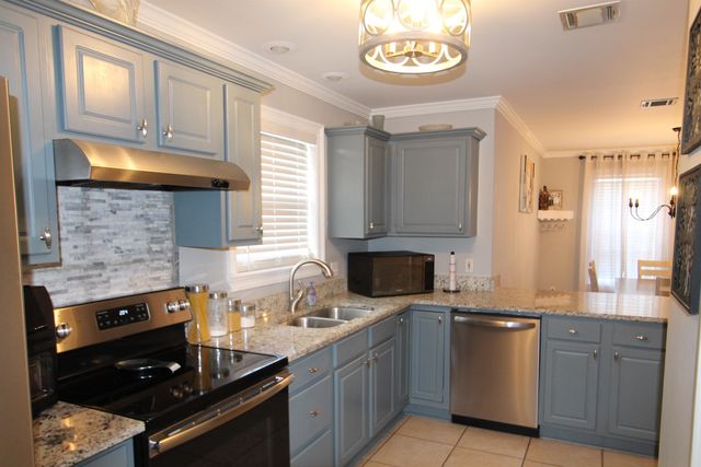 416 Windward Dr, Houma, LA 70360