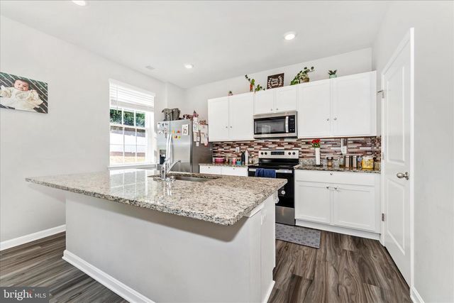 47 ORPINGTON DR, Martinsburg, WV 25403