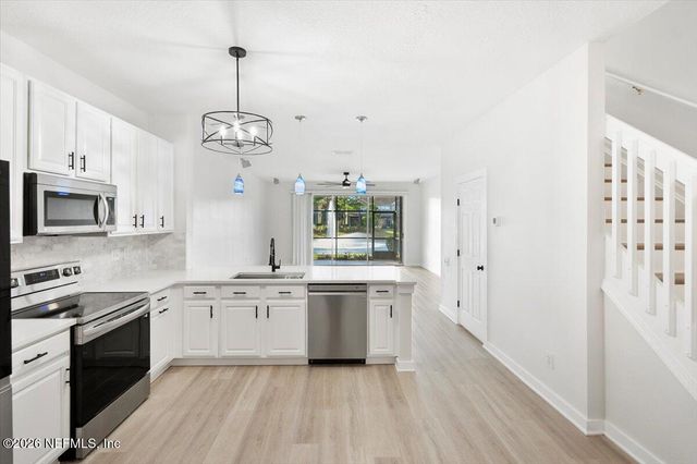 7492 RED CRANE Lane, Jacksonville, FL 32256