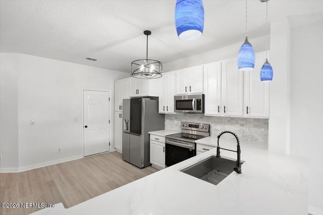 7492 RED CRANE Lane, Jacksonville, FL 32256