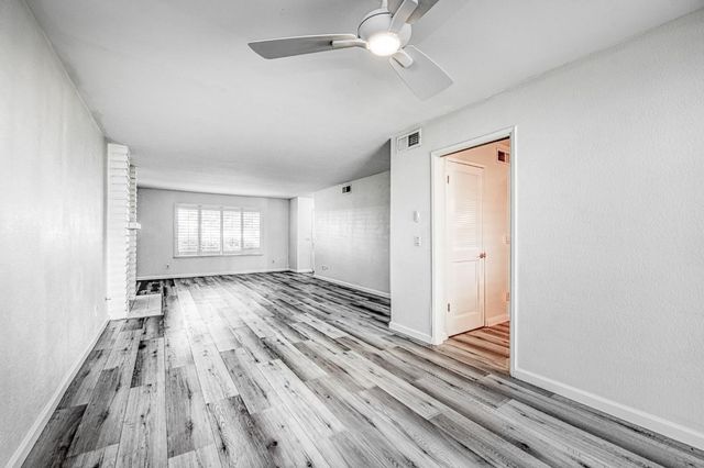 1957 W Santa Ana Avenue, Fresno, CA 93705