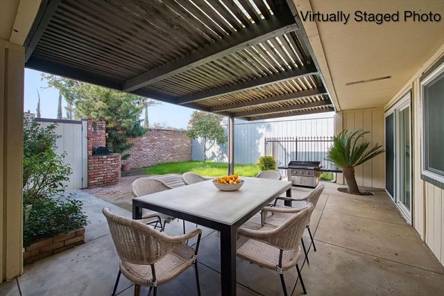 1957 W Santa Ana Avenue, Fresno, CA 93705