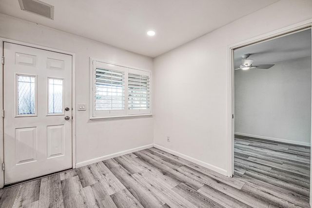 1957 W Santa Ana Avenue, Fresno, CA 93705