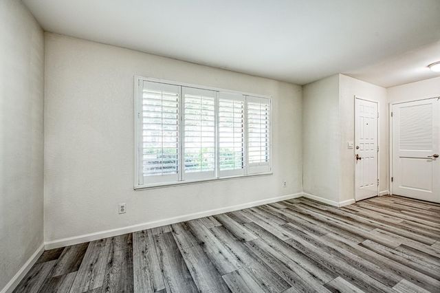 1957 W Santa Ana Avenue, Fresno, CA 93705