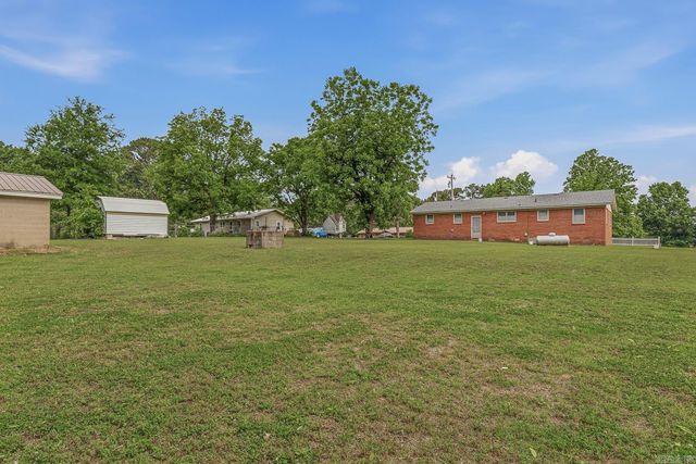 55 Brady Lane, Brookland, AR 72417