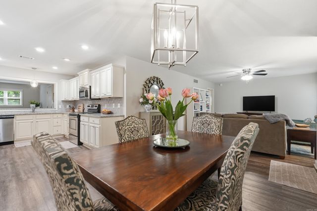 1401 Crystal Drive, Benton, AR 72015