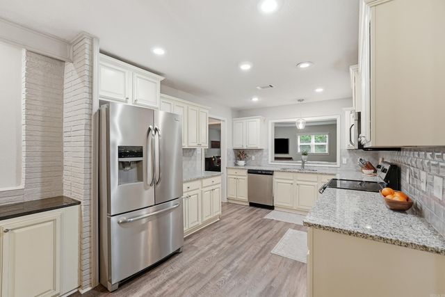 1401 Crystal Drive, Benton, AR 72015