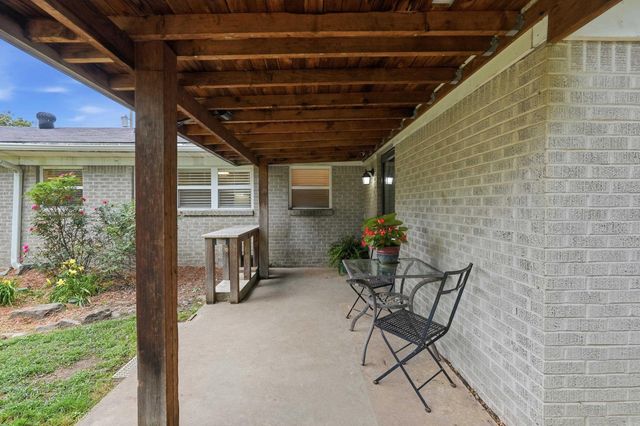 1401 Crystal Drive, Benton, AR 72015