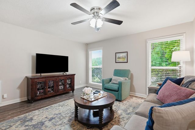 1401 Crystal Drive, Benton, AR 72015