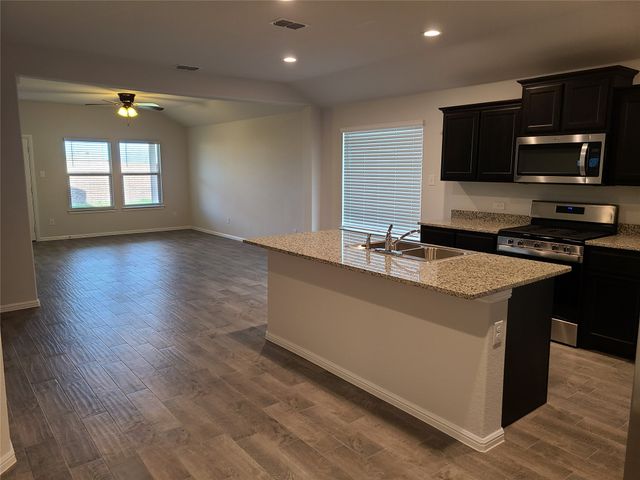 2221 Myrtle Beach Drive, Fort Worth, TX 76108