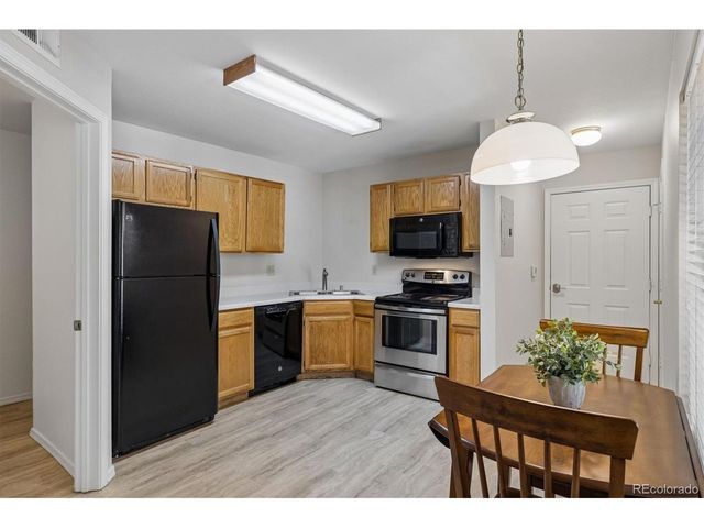 8621 E Dry Creek Rd 311, Centennial, CO 80112