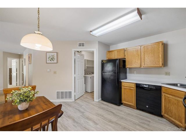 8621 E Dry Creek Rd 311, Centennial, CO 80112