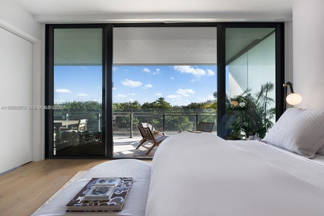 8701 Collins Ave 404, Miami Beach, FL 33154