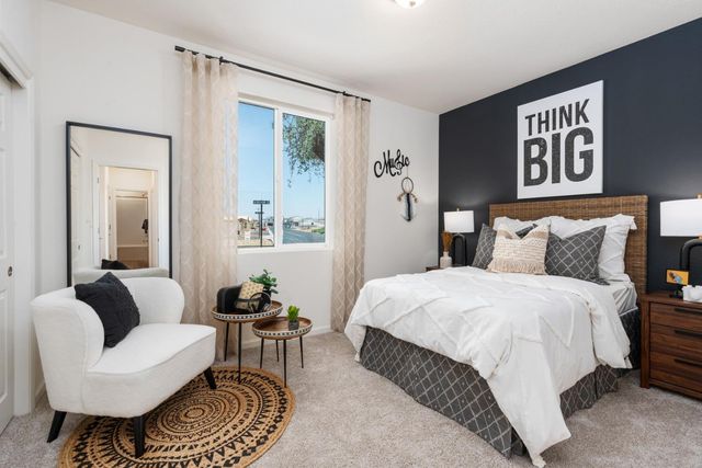 6765 E Oslin Avenue, Fresno, CA 93727