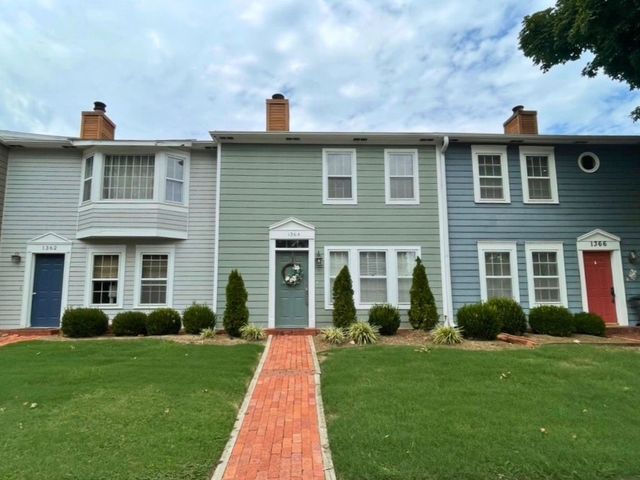 1364 E Masonic Drive, Fayetteville, AR 72703