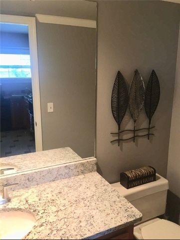 1364 E Masonic Drive, Fayetteville, AR 72703