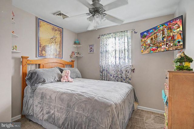 900 ADAMS AVE, Mays Landing, NJ 08330