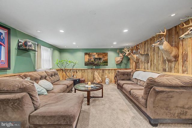 900 ADAMS AVE, Mays Landing, NJ 08330