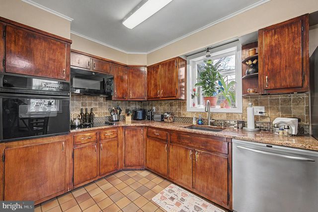 900 ADAMS AVE, Mays Landing, NJ 08330