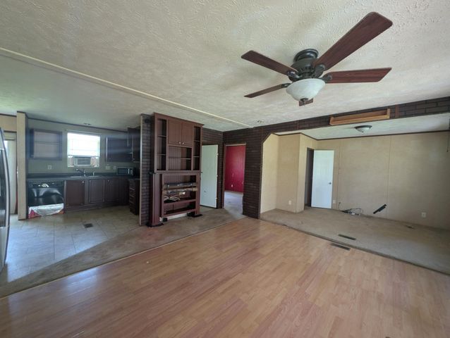 10740 Bear Creek Rd, Bon Aqua, TN 37025