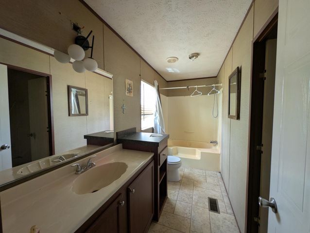 10740 Bear Creek Rd, Bon Aqua, TN 37025