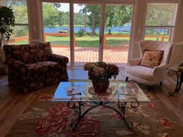 2222 Lakeshore Drive, Manning, SC 29102