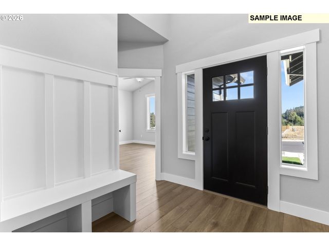 656 Ne TRILLIUM Dr, Estacada, OR 97023