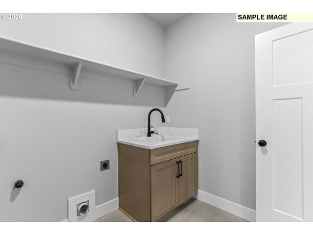 656 Ne TRILLIUM Dr, Estacada, OR 97023